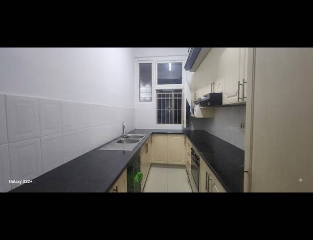 2 BEDROOM PROPERTY TO RENT IN NORTH BEACH
